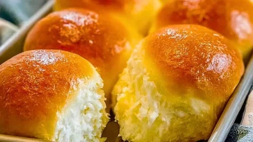 Fluffy Dinner Rolls