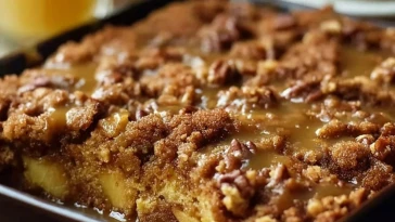 Pecan Apple Crisp Coffee Cake
