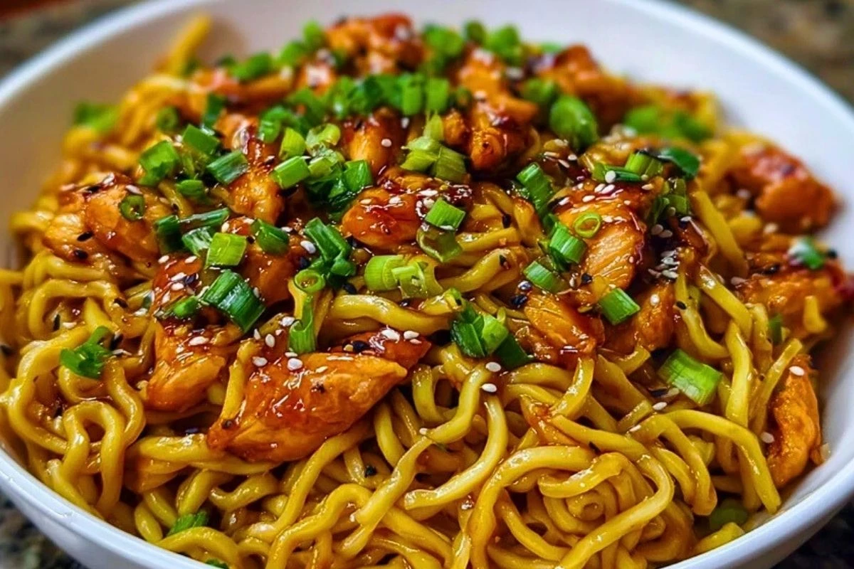 Sticky Garlic Chicken Noodles