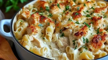Creamy Garlic Parmesan Chicken Pasta Bake