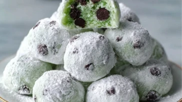Easy Mint Chocolate Chip Snowball Cookies