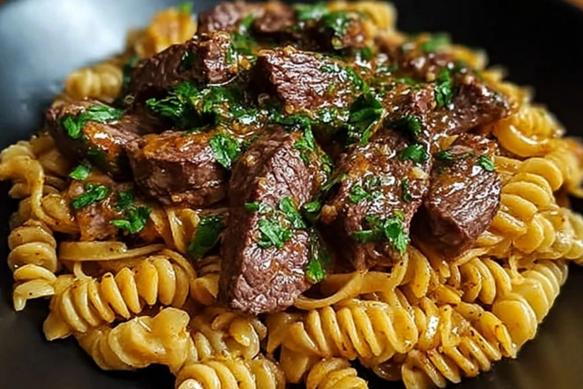 One Pot Creamy Spicy Garlic Butter Steak & Pasta