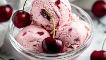 Healthy Cherry Greek Frozen Yogurt