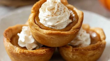 The Best Mini Pumpkin Pies