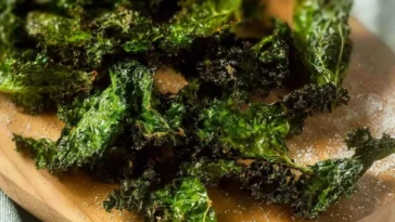Simple Kale Chips
